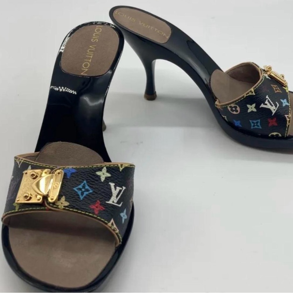 VINTAGE AUTHENTIC LOUIS VUITTON SANDALS, MULES SIZE (4).